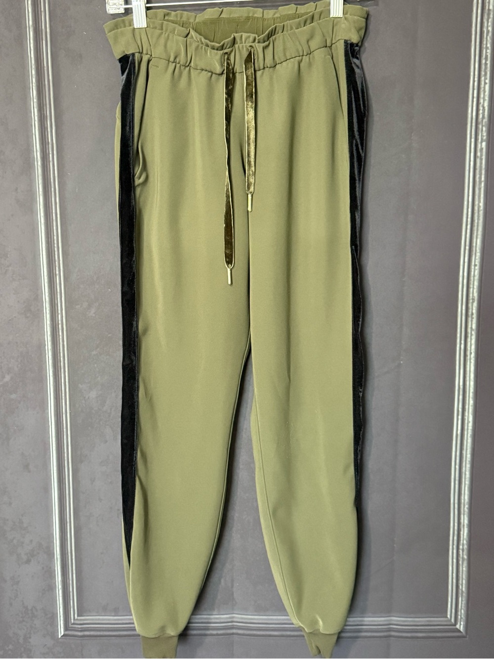 Lululemon On The Fly Velvet stripe joggers